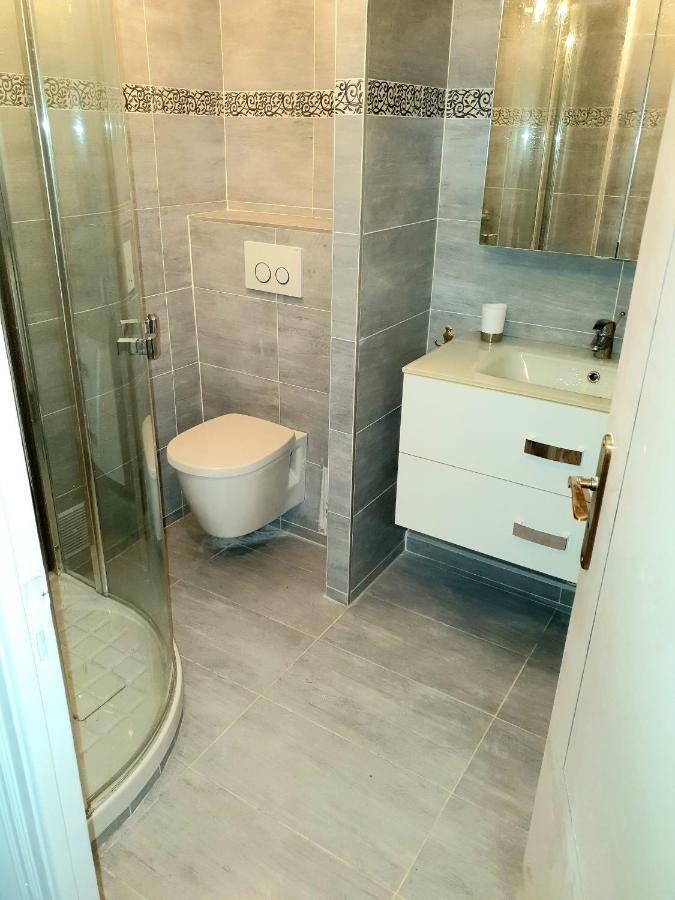 アンティーブCharmant 3 Pieces A 200 M De La Mer.アパートメント エクステリア 写真